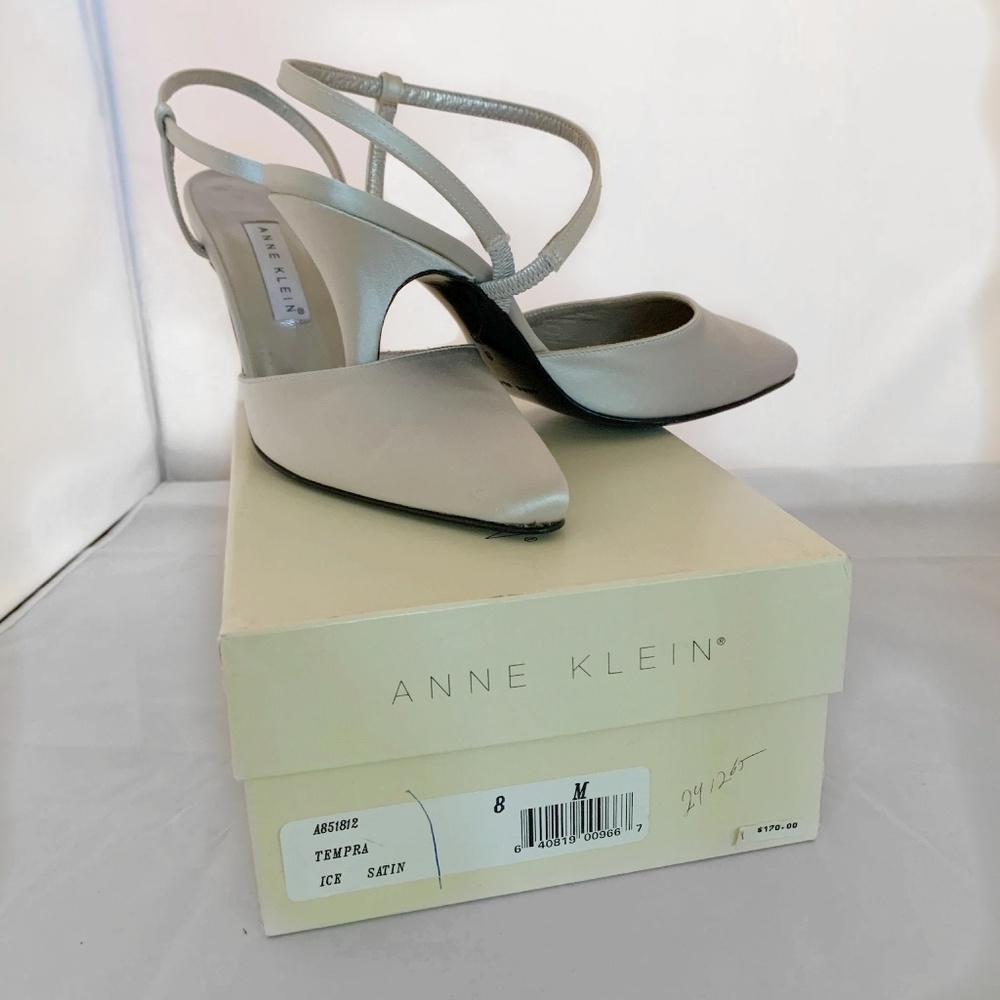 Anne Klein silver sling back heels NWOT